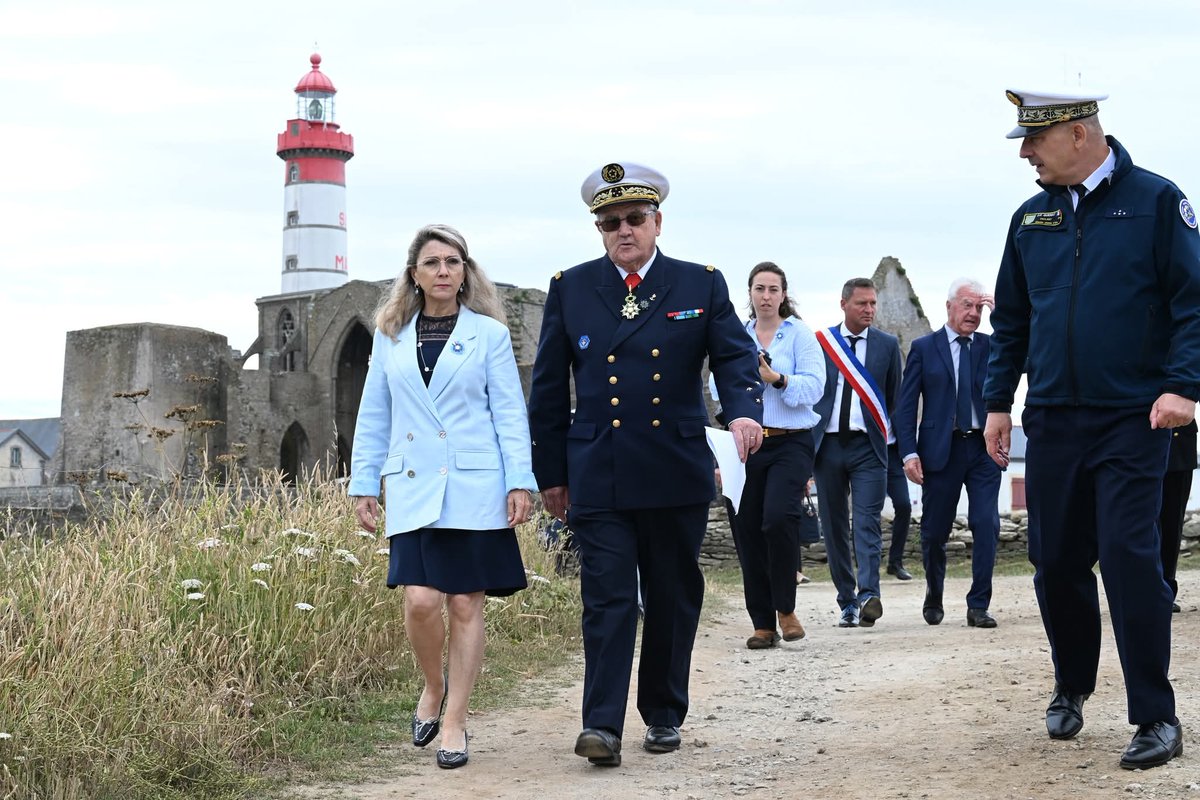 PriolG's tweet image. Patricia Mirallès, Ministre déléguée chargée de la Mémoire et des Anciens Combattants de France était en visite à Plougonvelin. 

Avant de se rendre à Brest pour inaugurer le mémorial de Mers-El-Kébir, elle s’est rendue dans un autre haut lieu de la mémoire maritime à St-Mathieu.