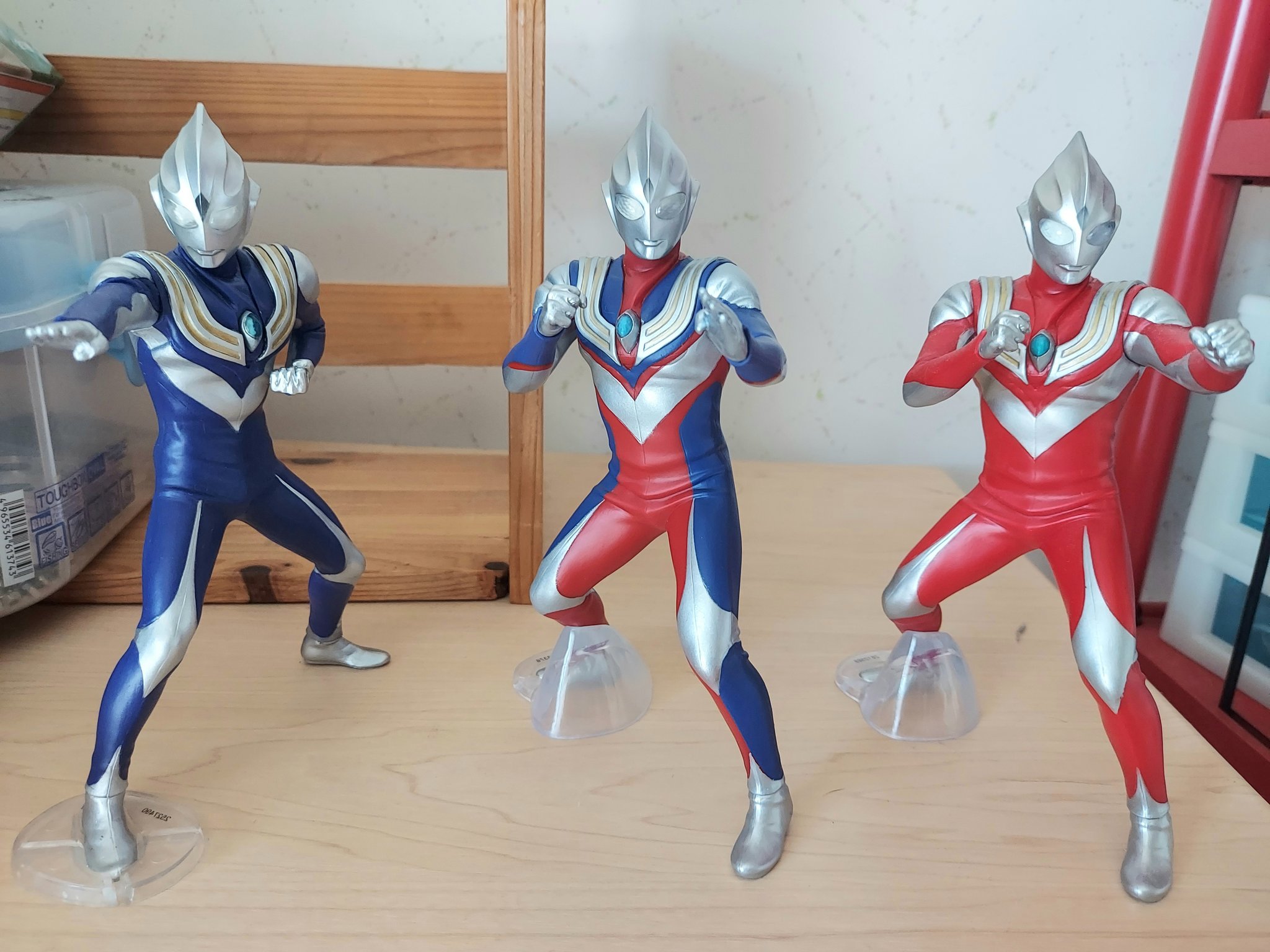 ウルトラマンティガ　スーツアクター　権藤俊輔氏　中村浩二氏　直筆サイン色紙 fe1972158682cc46b8067fc19aba12