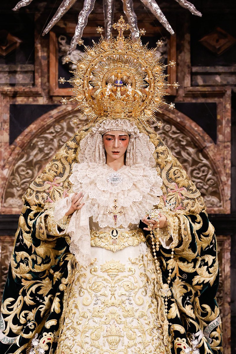 Bendita seas, Santa Madre de Dios.