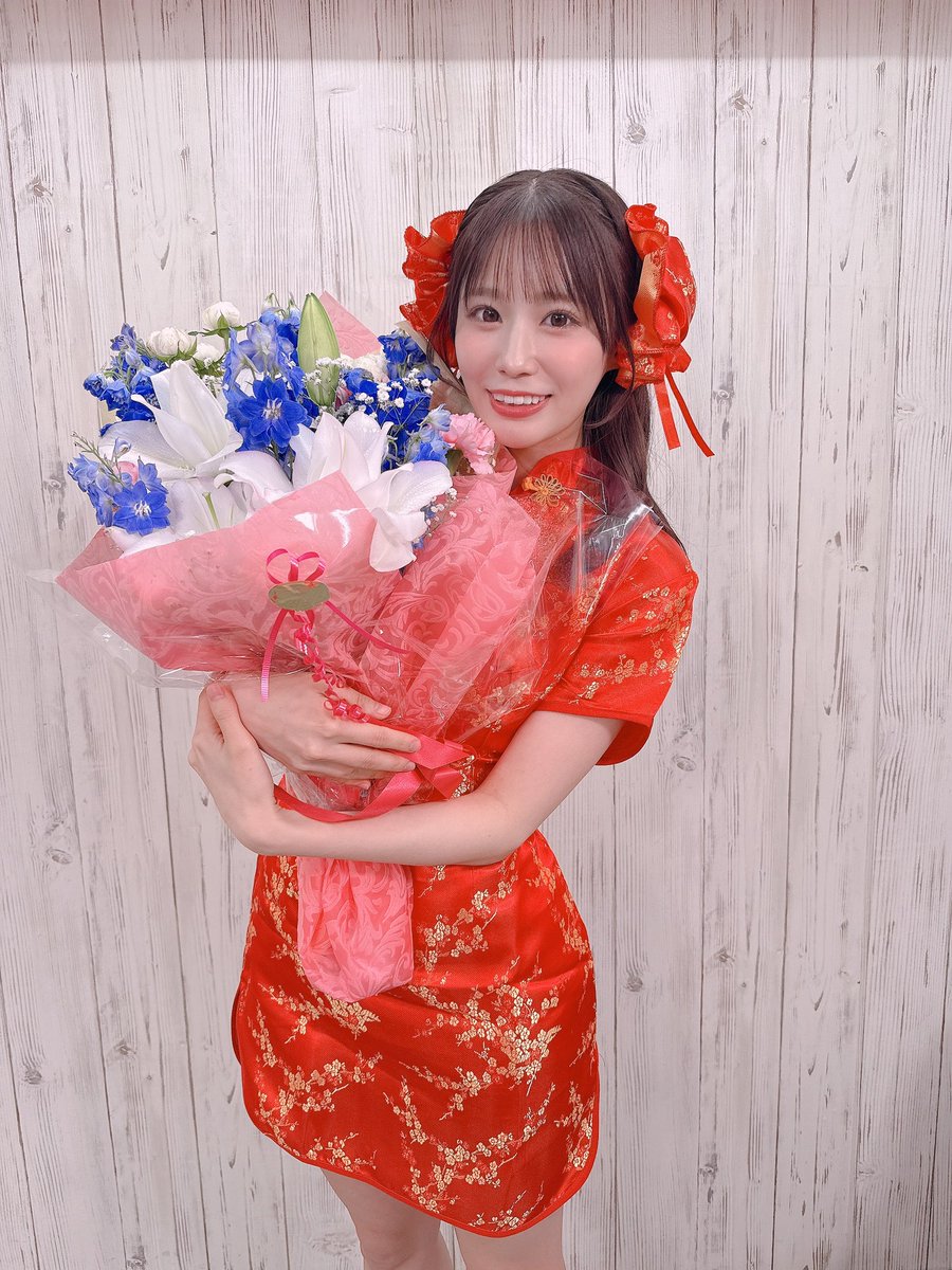 本日開催
未歩ななさんイベント
無事終了しました😘

本日も多数様のご来店
誠にありがとうございましたm(__)m

MAX書店勝手に
S1 20周年SP
トップバッターの
なぁたんは
やっぱしカワイイ💖
未歩ななさん
4年目もその可愛さで
みんなを魅了しちゃってください😘
本日はありがとうございましたm(__)m