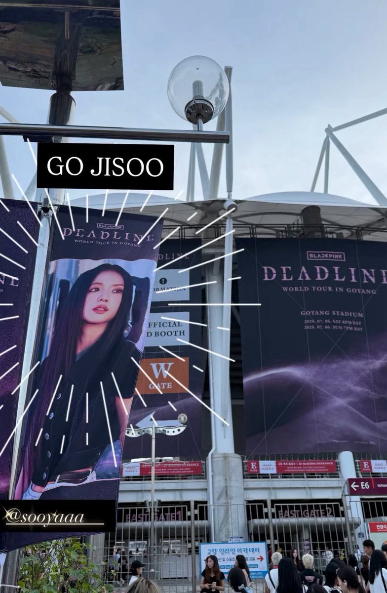 JmoonnJ's tweet photo. Queen is hereeee

JISOO LIGHTS UP GOYANG
#BLACKPINK_DEADLINE https://t.co/jLAl5avk9k