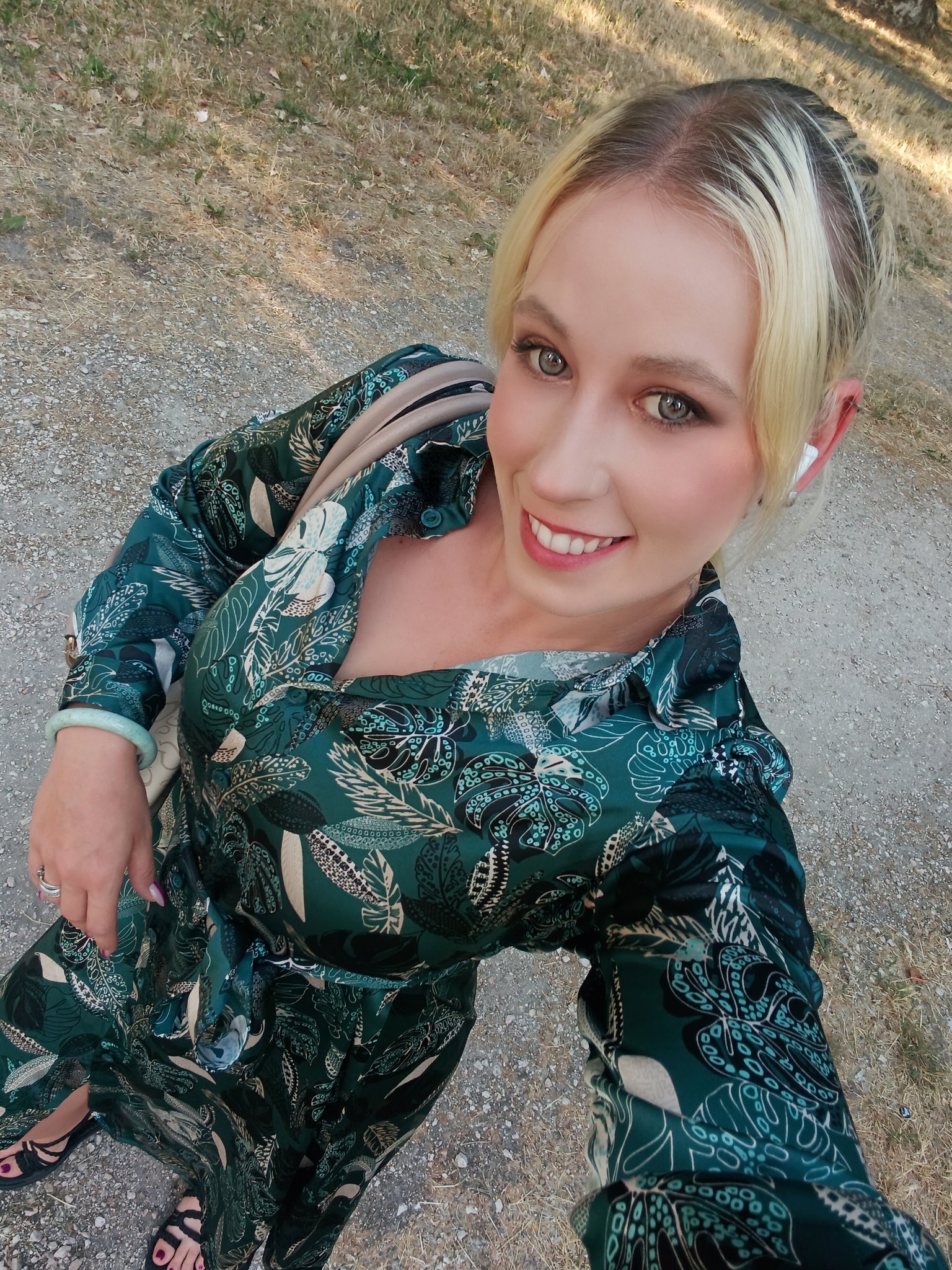 Hey guys 💋Come check out the links ➡️https://t.co/9MMhVaFzcm & https://t.co/sdiS8kL0cc @clips4sale If you want to see more #join now ➡️https://t.co/Fjuh9NVzTw #FOLLOW me and #RT #fetish #c4s #customclips #bdsm #sexybody #tattoos #loyalfans #smiley #blonde #customclips https://t.co/pUhvZQThBa