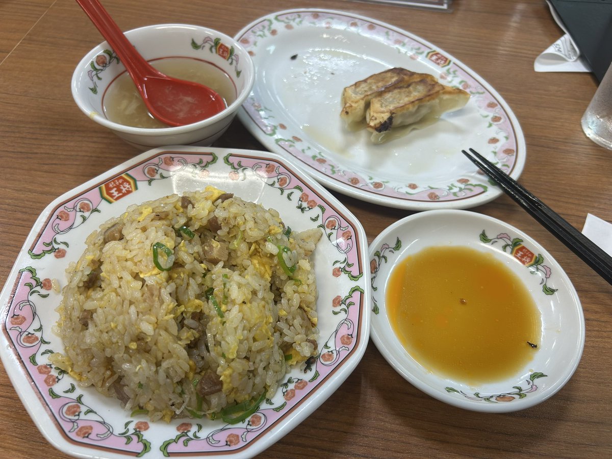 plenusdoor's tweet image. やはりチャハーンが来るまで我慢が出来ない奴www