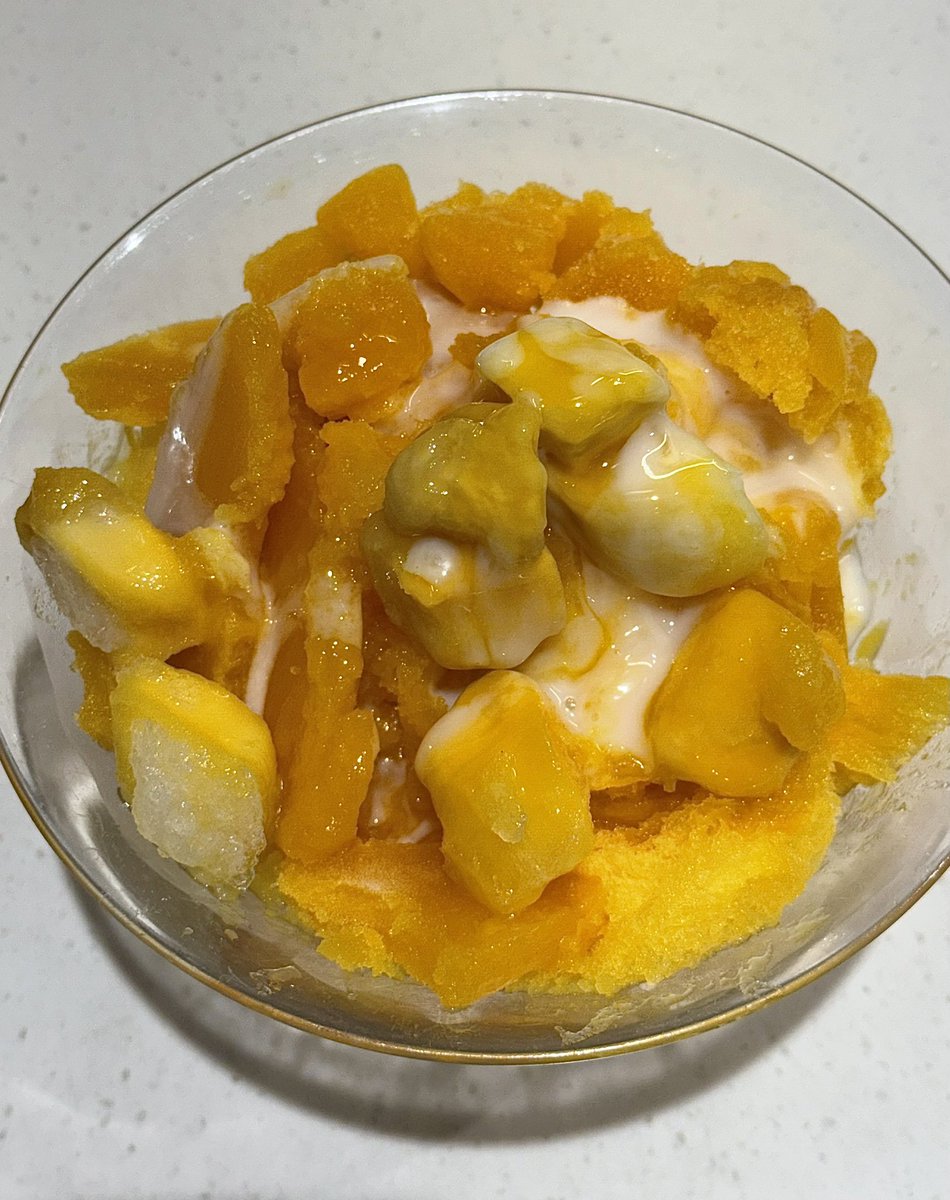 among_ee's tweet image. 파바 알바생 오열 시즌 빙수는 제발 설빙으로 가세요…..