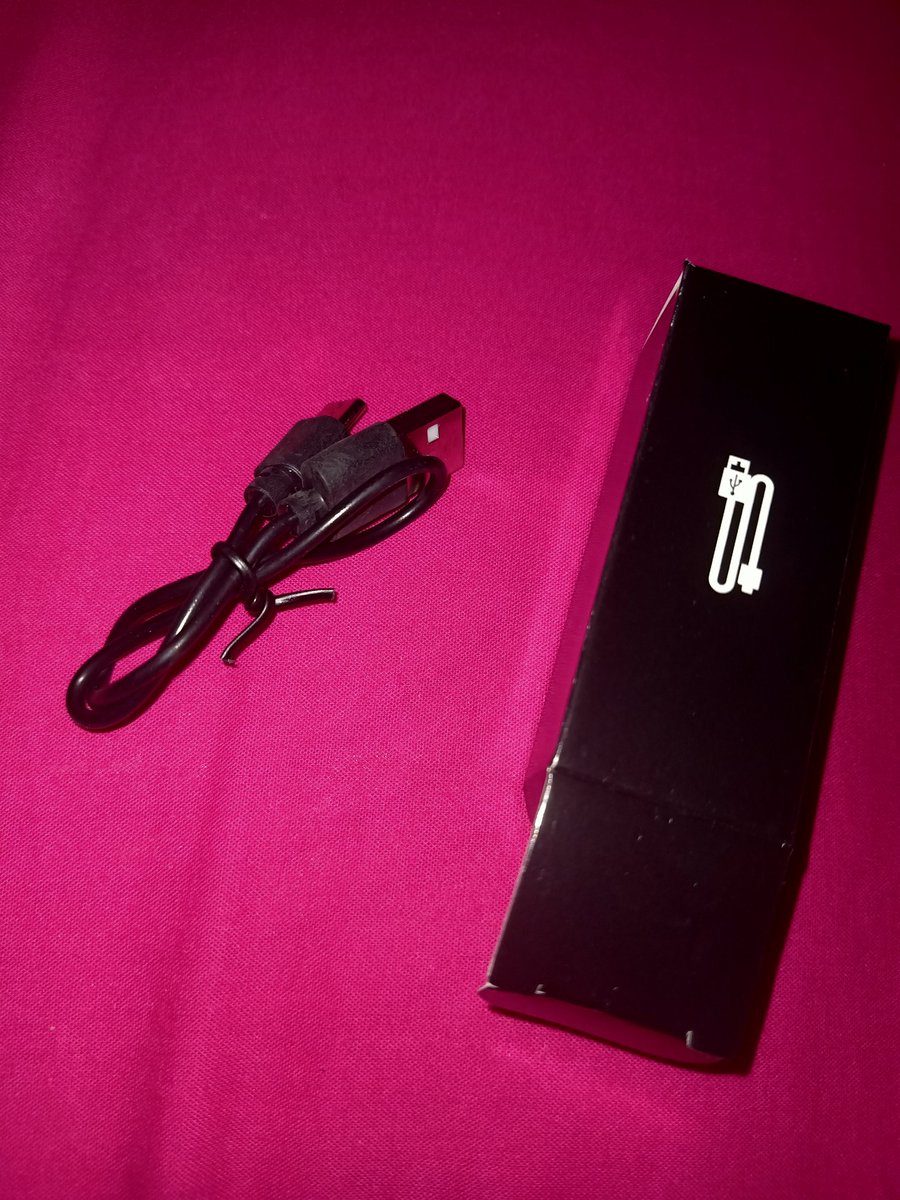 hopenov28's tweet image. gaisss, kalo yg lagi cari mic wireless buat bikin konten, vlog atau lainnya 
bisa beli di aku yaa, harga DM aja
thanks..👐🏻
*colokan type C dapet charger juga

#mic #micwireless #micbluetooth #Microphone #micvlogging #vlog #vlogging #micyoutuber #mictiktoker #zonauang #zonajajan