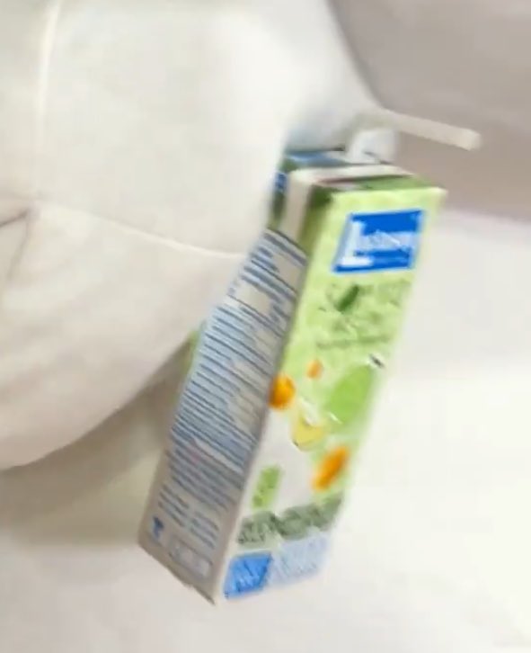 เอ็นดูมือน้อยๆถือกล้อง แลคตาซอย🤏🏻