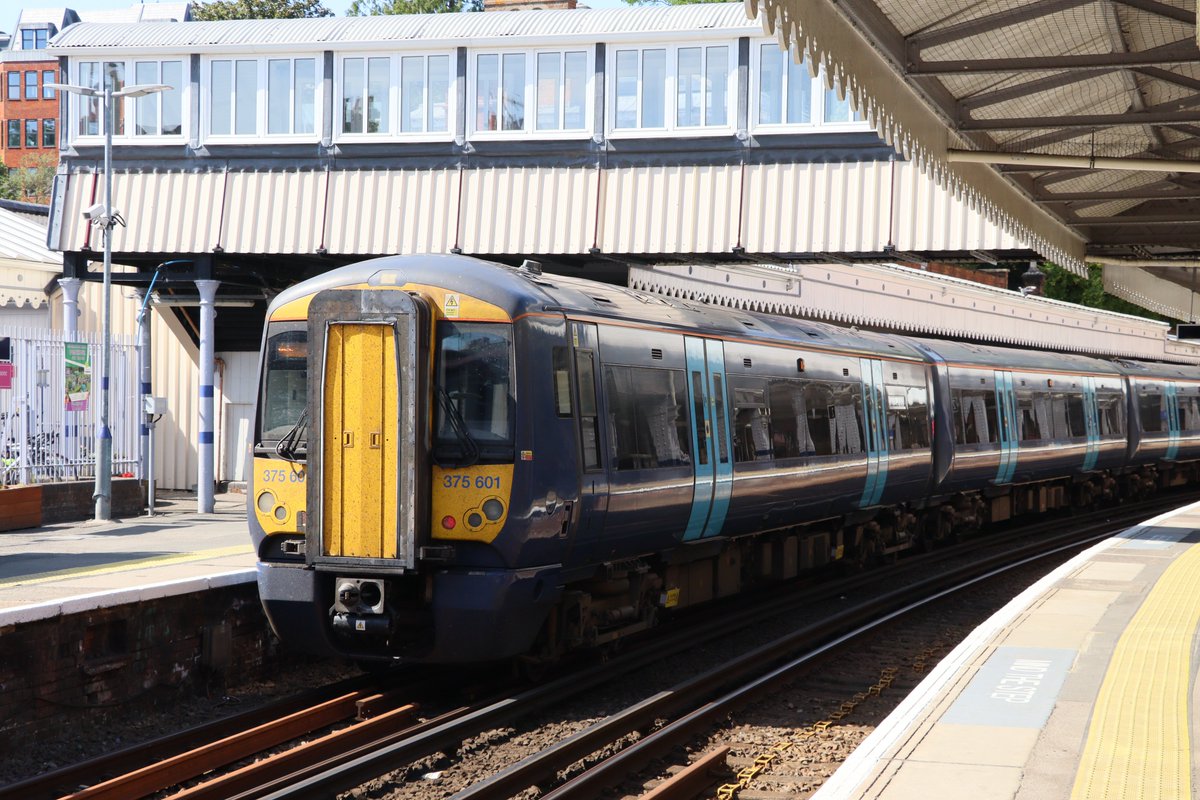 typicaldullname's tweet image. ADTranz Electrostars at Tunbridge Wells 04/07/2025
