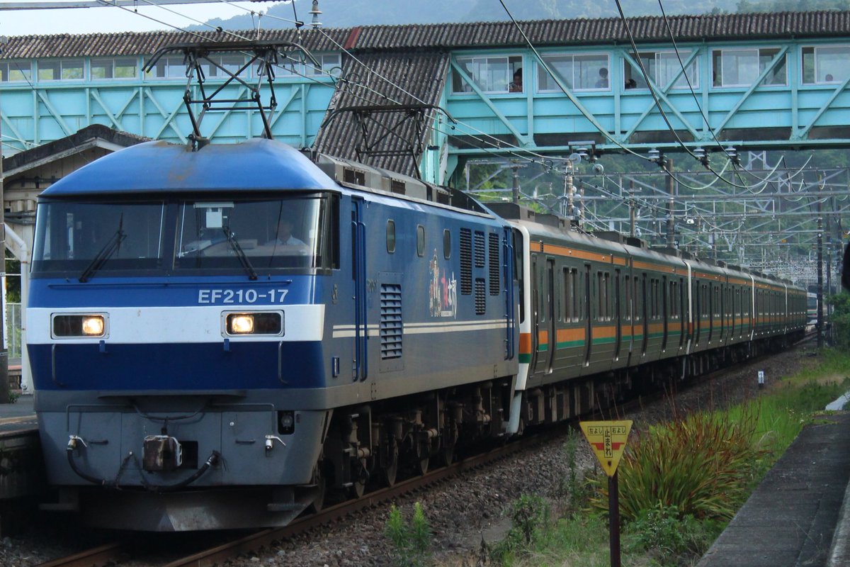 snowExp129's tweet image. JR東海 211系 8両
流鉄流山線譲渡に伴う甲種輸送
8862列車
根府川駅撮影民お疲れ様でした。罵声大会もなく優しさが沢山ありました!
あと撮影終わった後になんか腕に虫さん来た笑
@Kotora_e217Y15も根府川来てた
#根府川 #211系 #211系譲渡 #甲種輸送