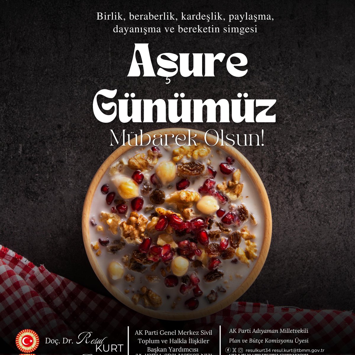 Milletimizin ve İslam âleminin Aşure Günü'nü tebrik ediyor, Muharrem ayının tüm insanlığa huzur ve bereket getirmesini Allah’tan niyaz ediyorum.

Şehadetlerinin yıl dönümünde Hazreti Hüseyin Efendimizi ve Kerbela şehitlerini rahmetle, kemal-i edeple yâd ediyorum.