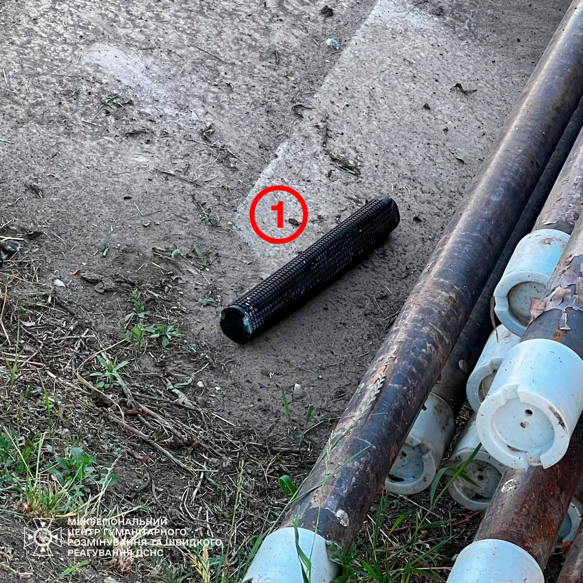 Rusové zaútočili na Charkovskou oblast drony s tříštivými prvky, které explodují do 20 hodin, - Meziregionální centrum pro humanitární odminování

Centrum uvedlo, že takové prvky začínají explodovat samostatně jeden po druhém 2-6 hodin po shození. Poslední tříštivý bojový prvek