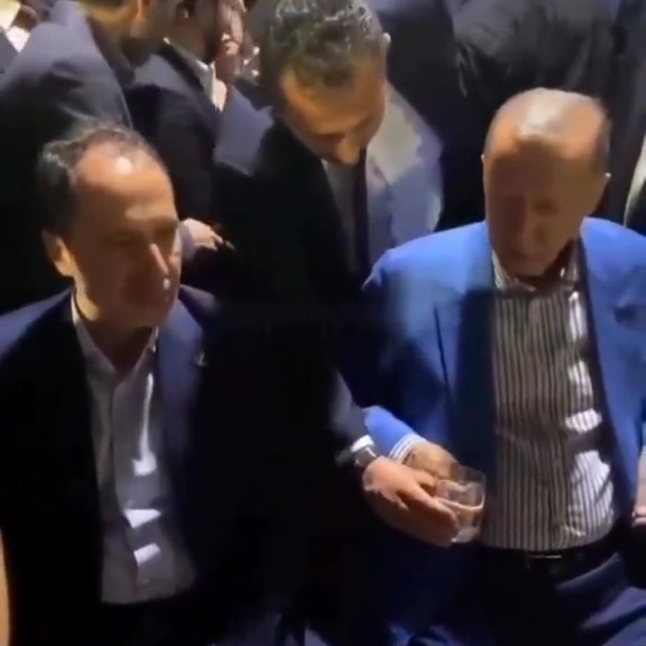 Erdoğan'ın o gün o suyu neden içmediği belli oldu... Düşman uzakta değilmiş, demek ki Reis her şeyin farkındaymış.