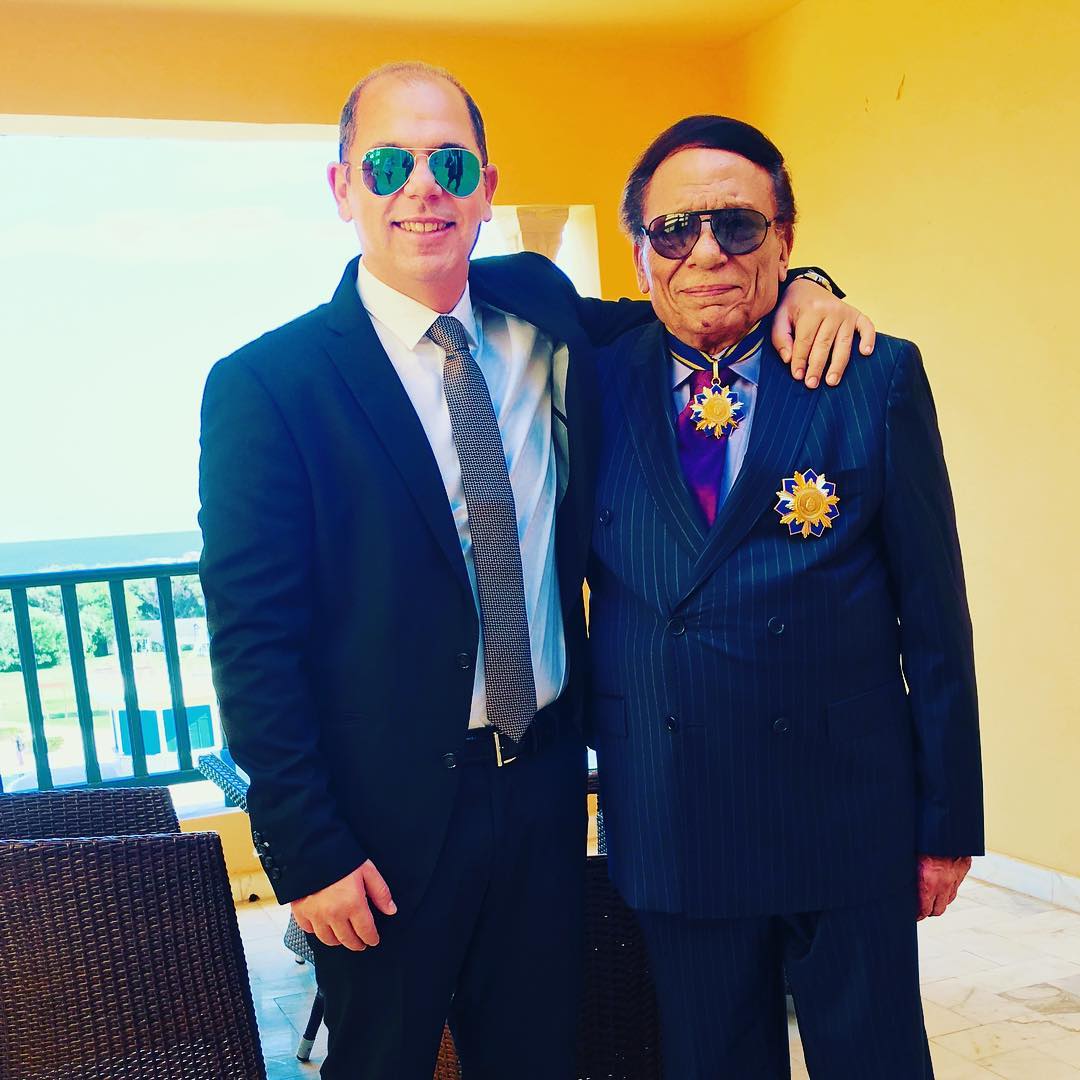 بالصّور- حفل زفاف كبير في عائلة عادل إمام… نجوم الفنّ شاركوا في ليلة من العمر
 bisara7a.com/?p=284495 

#عادل_إمام