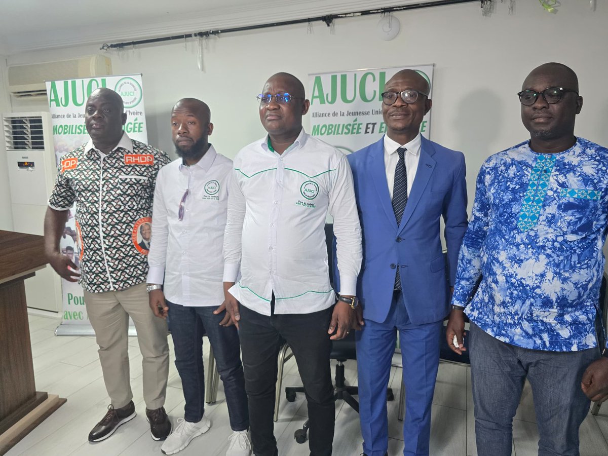 PapaAdo225's tweet photo. M. Zanga Coulibaly, Président national de l’AJUCI, envoie un message fort :
« Le Président Ouattara est l’homme de la paix et du progrès.
‘Trop, c’est trop’ n’est pas notre combat.
L’unité et les urnes sont notre réponse. Cap sur 2025 ! »
#CIV2025 #UnisPourLaPaix #AvecADO https://t.co/F8LFvmYMgZ