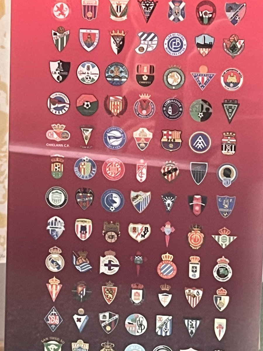 Estar frente a la tienda de <a href="/UBConquense/">UB Conquense</a> y desbloquear un bonito recuerdo <a href="/ParlaEscuela/">Parla Escuela-Fair Play</a>