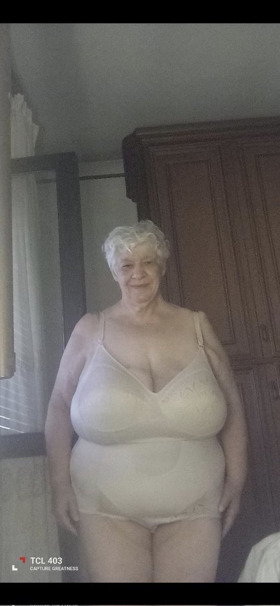 Che tutte esagerate ma belle #bigboobs #bbw #fat #granny #tettone #sesso #mature