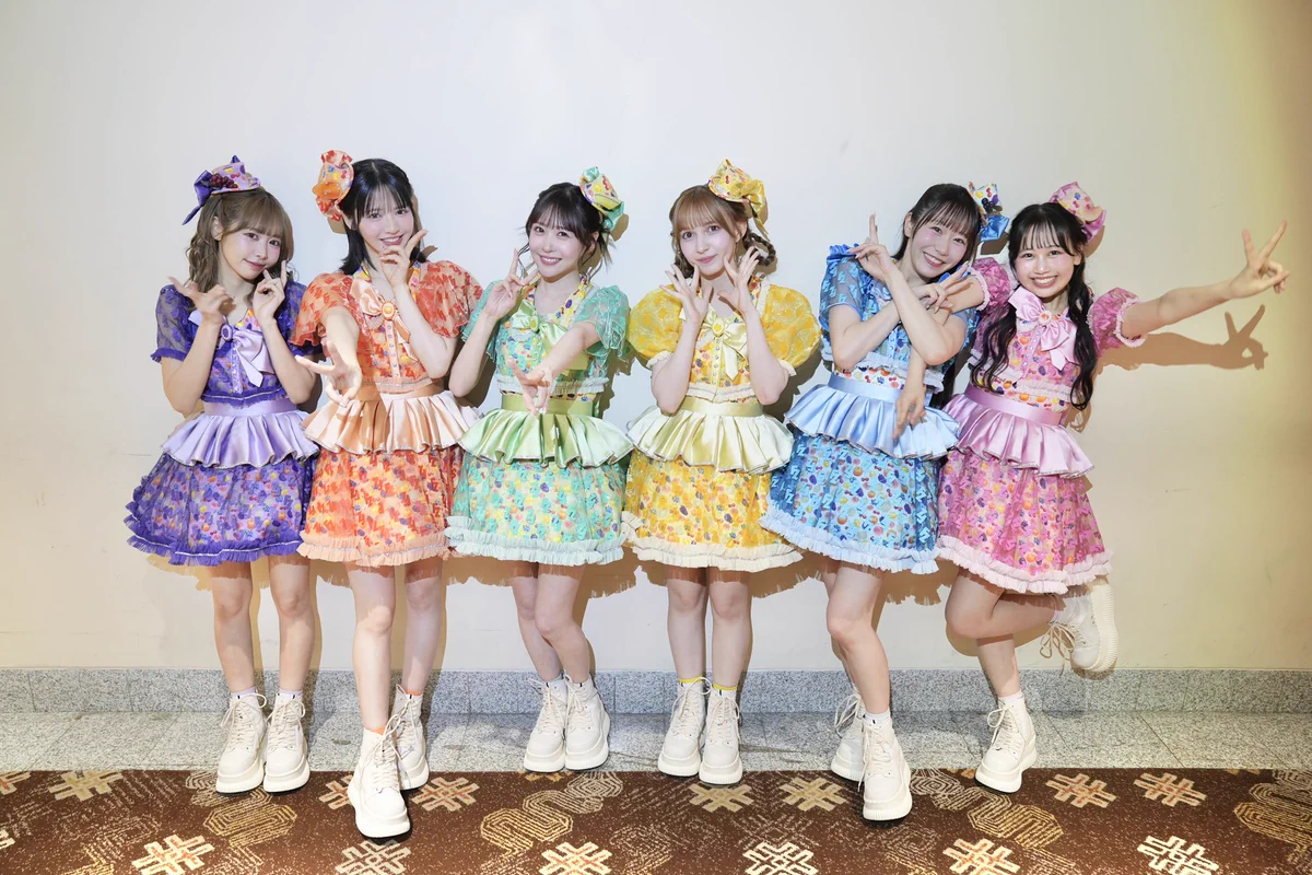【発送は7月1日以降】スーパーガール バケット&グリッパーカップセット GvFr16MakAAT4LW?format=webp&