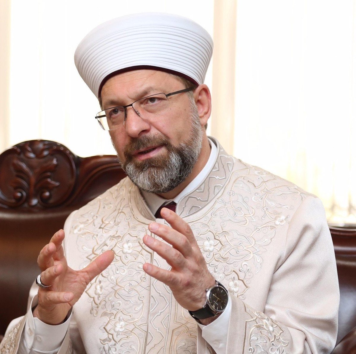 ajans_muhbir's tweet photo. Diyanet İşleri Başkanı Ali Erbaş:

“Orman yangınlarına karşı camilerde dua edilecek.” https://t.co/NyPd7pCfvQ