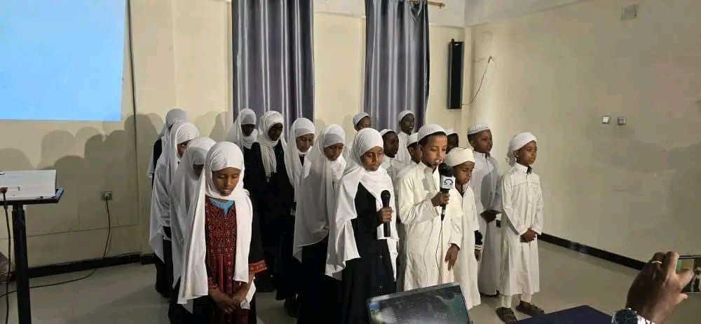 Tigrai_TV's tweet image. النجاشي رمزٌ للسلام والوحدة والوئام - مكتب الثقافة والسياحة
---
أكد هايلي بينه، نائب رئيس مكتب الثقافة والسياحة في تيغراي، أن مسجد النجاشي يُعدّ تراثًا عالميًا، ورمزًا للسلام والوحدة والوئام، وذلك خلال مشاركته في حلقة نقاشية أقيمت بمناسبة ذكرى عاشوراء لعام ١٤٤٧هـ.
تضمنت الحلقة…