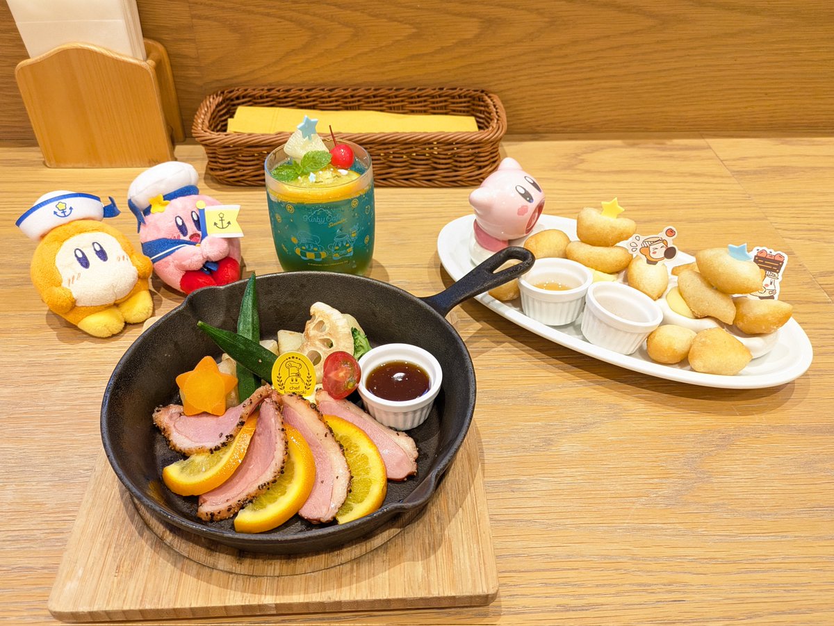 va_ttc's tweet image. カビカフェ行った！
オレンジいっぱいの夏って感じのメニューで良かった！

個人的にはトロピカルソーダが一番気に入った！