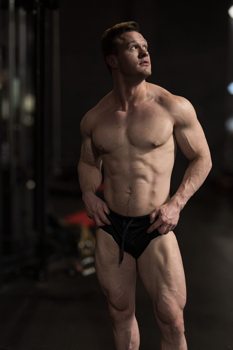 More from <a href="/gymbo3x/">Gymbo</a>’s photo set from tonight. 📸 Who should I do next?