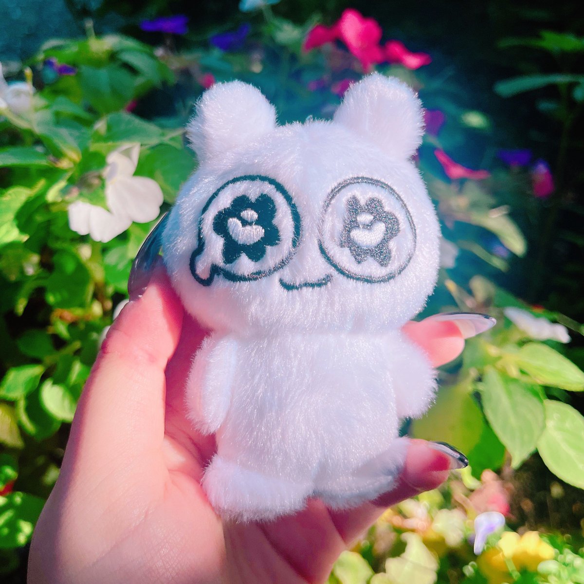 HI I MADE BENNY PLUSH KEYCHAINS . and um . this guy showed up instead . LMAO
benny's weird cousin ..... my chud son .....
this bootleg little guy will be debuting at smash and will go up online afterwards 💕
i hope yall still like my cute little impostor 🥀