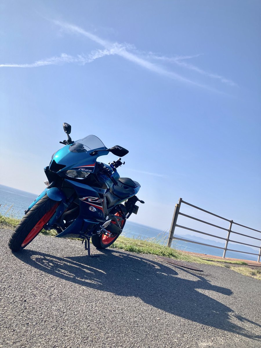 なん tweet media
