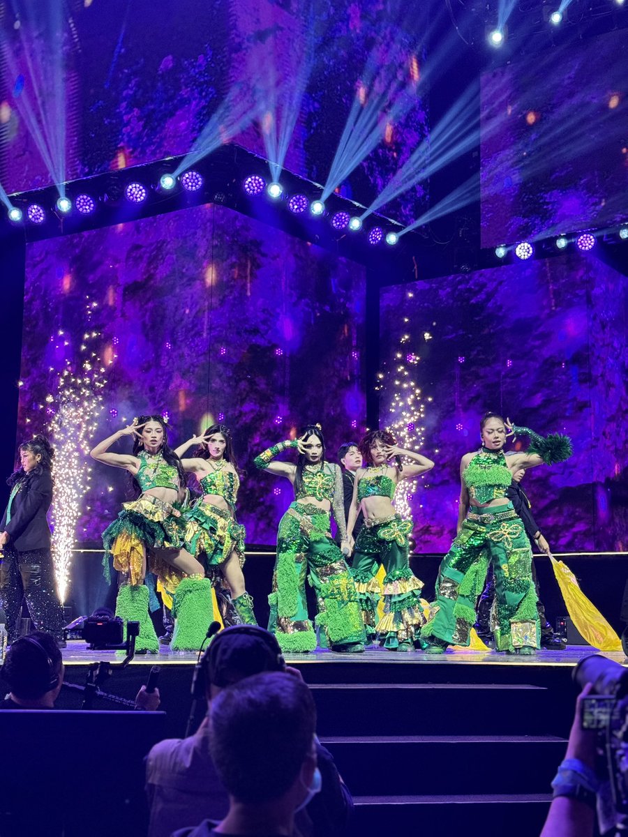 Puregold_PH's tweet image. @KAIAOfficialPH is HERE and they are ready to set the dance floor on fire! 😎🔥

#PuregoldOPMCon #PuregoldNasaAtinAngPanalo2025