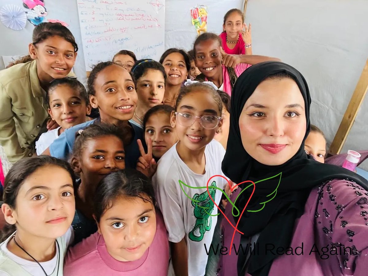 Saturday Smiling Selfie ☀️😊 

Now Teacher Heba joins with her students, all smiles and hope.

May their smiles reach your heart today.😊💛

#WeWillReadAgain #GoodVibes #selfies