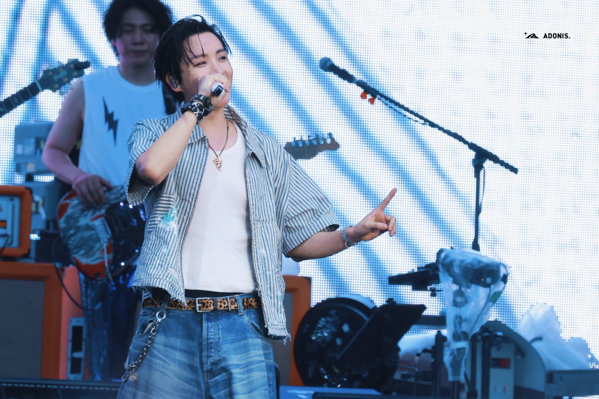 Adonis_Hoseok's tweet photo. 250705 싸이 흠뻑쇼 

#제이홉 #정호석 #JHOPE
#BTS #방탄소년단 @BTS_twt https://t.co/dMJXKON0RT