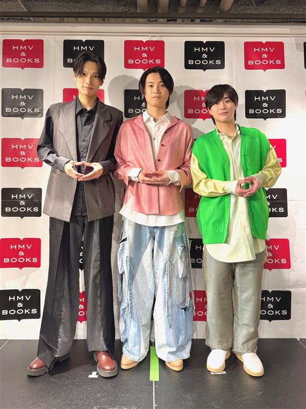 HmvBooksShibuya's tweet image. 「#アリスさんちの囲炉裏端」Blu-ray＆DVD-BOXリリース記念オフラインイベント】を開催✨

イベント後にお写真を頂きました📸

#佐藤瑠雅 さんのトークにゲストに #森大地 さん #岩元雅希 さんを迎えたスペシャルなイベントでした😊

またのイベント開催をお待ちしております🙇 @alice_no_irori