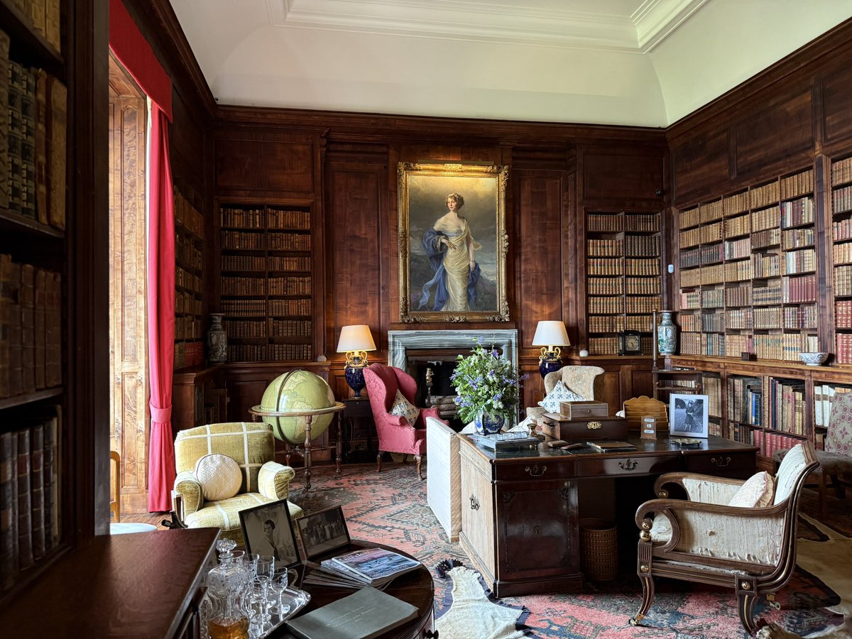 AlastairBruce_'s tweet image. Visited @Dunrobin_Castle: where I had my first job, sorting out robes & uniforms (still on show!)
