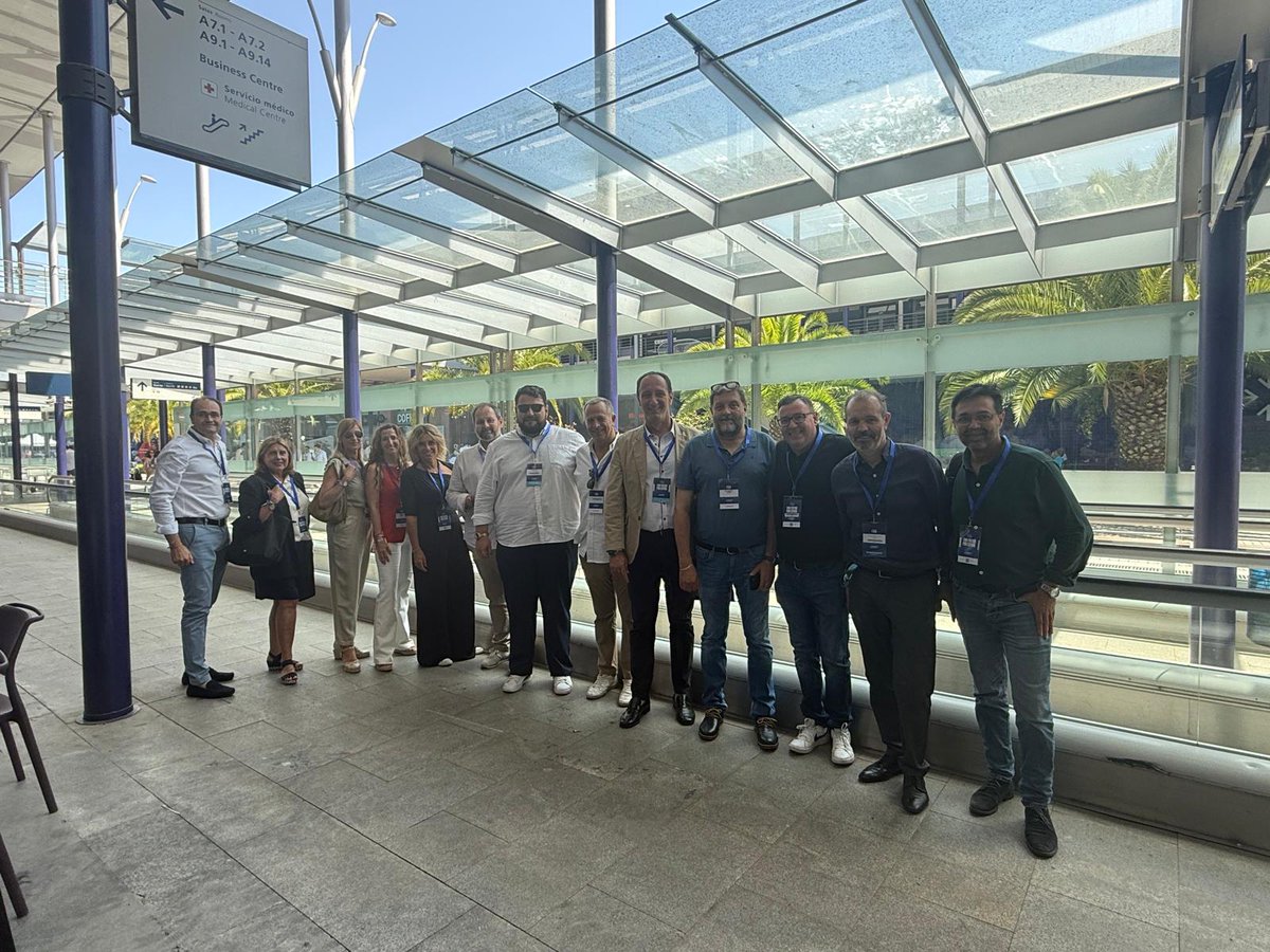 Populares de Galapagar 🇪🇸 (@ppgalapagar) on Twitter photo Con compañeros de <a href="/pplosmolinos/">PP Los Molinos</a> <a href="/ppNavacerrada/">@PPNavacerrada</a> <a href="/PPAlpedrete/">PP Alpedrete 💙 #Ganas de Mayoría</a> <a href="/PP_Torrelodones/">PP Torrelodones</a>
#TomaPartidoPorEspaña #21CongresoNacionalPP Con compañeros de <a href="/pplosmolinos/">PP Los Molinos</a> <a href="/ppNavacerrada/">@PPNavacerrada</a> <a href="/PPAlpedrete/">PP Alpedrete 💙 #Ganas de Mayoría</a> <a href="/PP_Torrelodones/">PP Torrelodones</a>
#TomaPartidoPorEspaña #21CongresoNacionalPP