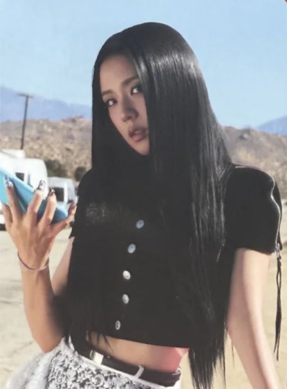 7uV9xt's tweet photo. JISOO LIGHTS UP GOYANG
#BLACKPINK_DEADLINE https://t.co/SZRXE4wwCg
