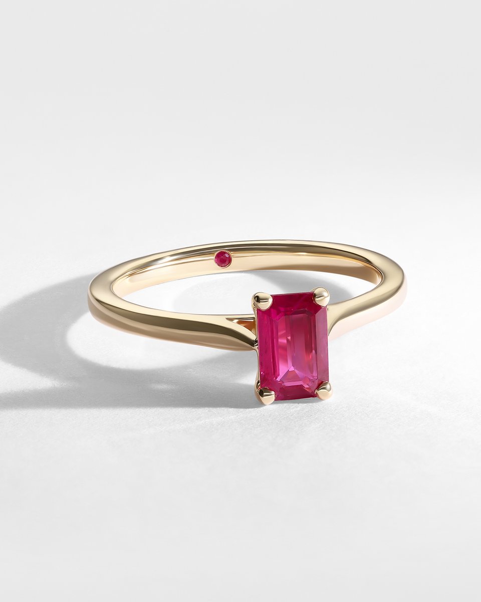 There is something incredibly elegant about an emerald cut ruby. This 0.73ct gemstone is the focal point of a customised Hope design, beautifully encased in a warm 18ct yellow gold band. What a stunning way to celebrate the July birthstone ❤️  

#rubyjewellery #julybirthstone