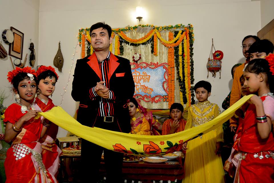 omarsharif81's tweet image. 🌹Magic Show Images Dhaka, BD🇧🇩.
🔍To know more search Google Images:- Magician Omar Sharif/ Magician Dhaka/ Magician in Dhaka/ Magician of Dhaka/ Magician Bangladesh/ Magician of Bangladesh.
#Omar_Sharif #Magic_entertainer #Magician_Dhaka #Magician_in_Dhaka #Magician_Bangladesh
