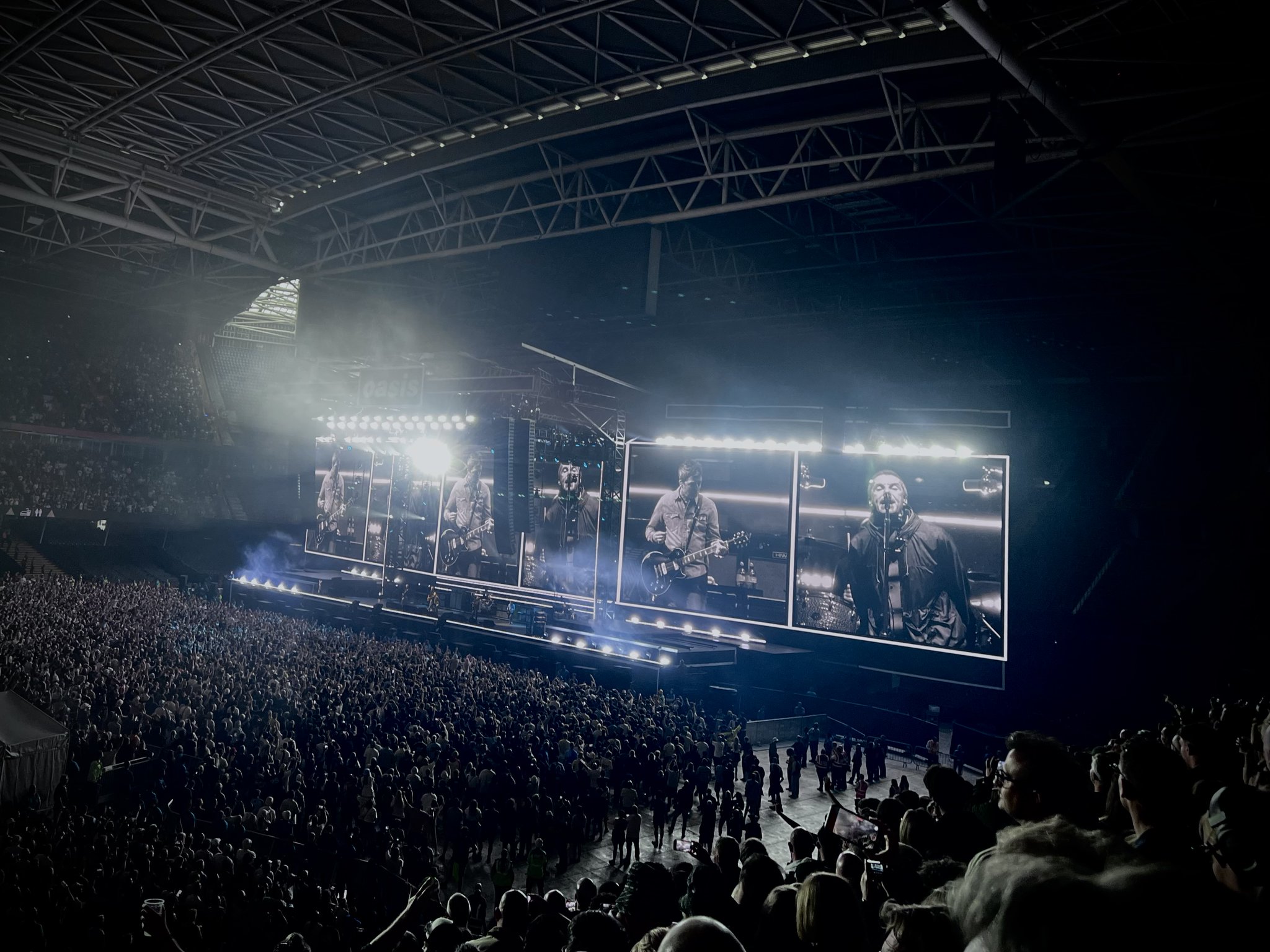 貴重 オアシス Live 25 再結成ツアー cardiff 7/5 リトグラフ 貴重 オアシス Live 25 再結成ツアー cardiff 7/5 リトグラフ Oasis