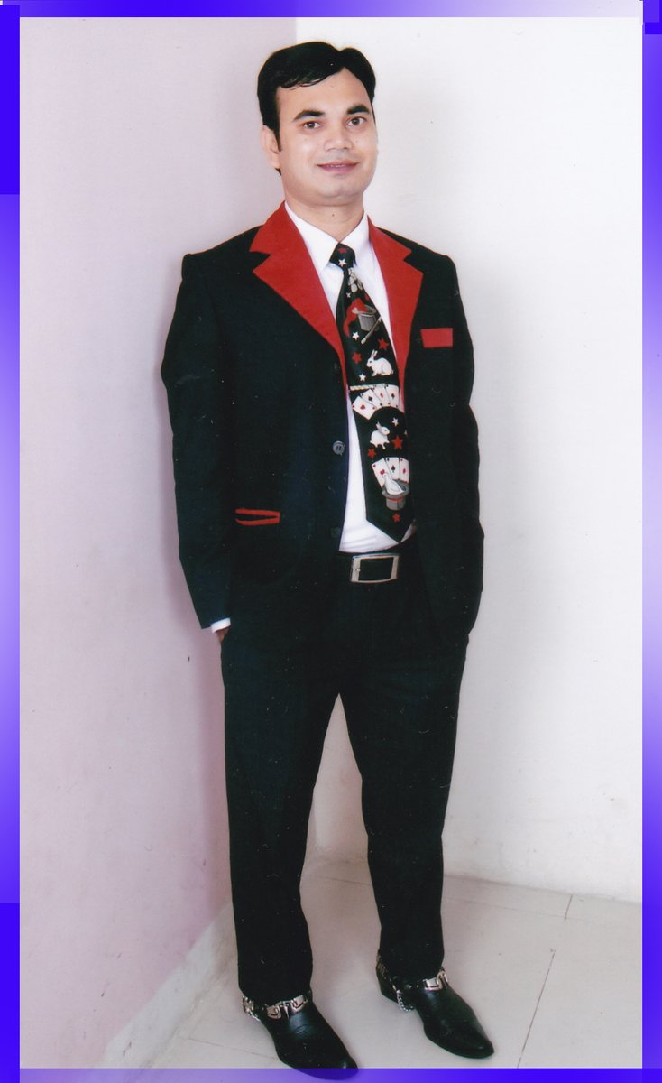 omarsharif81's tweet image. 🌹Magic Show Images Dhaka, BD🇧🇩.
🔍To know more search Google Images:- Magician Omar Sharif/ Magician Dhaka/ Magician in Dhaka/ Magician of Dhaka/ Magician Bangladesh/ Magician of Bangladesh.
#Omar_Sharif #Magic_entertainer #Magician_Dhaka #Magician_in_Dhaka #Magician_Bangladesh