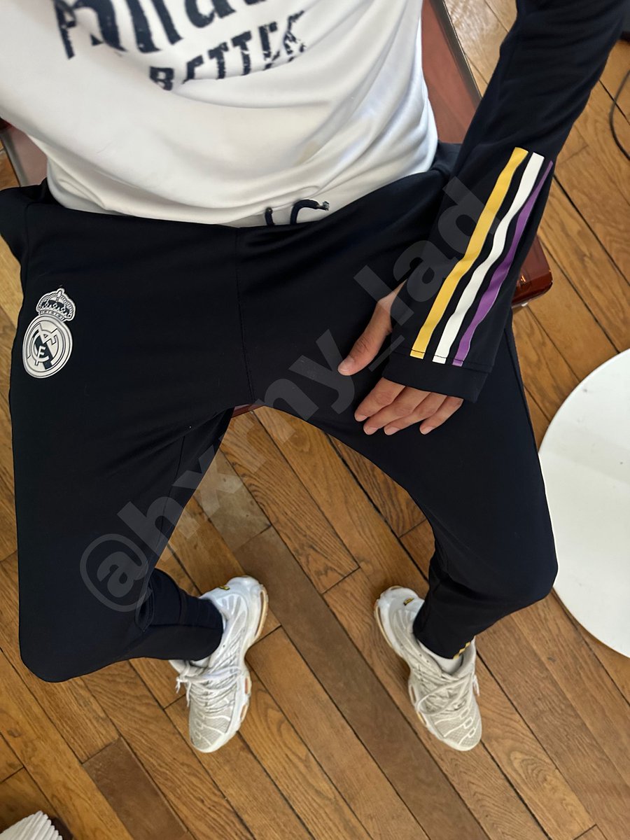 hxrny_lad's tweet photo. New post on my onlyfans 😈💦👟👅

https://t.co/UsnRb92qj6 https://t.co/kDLw8FlDyN