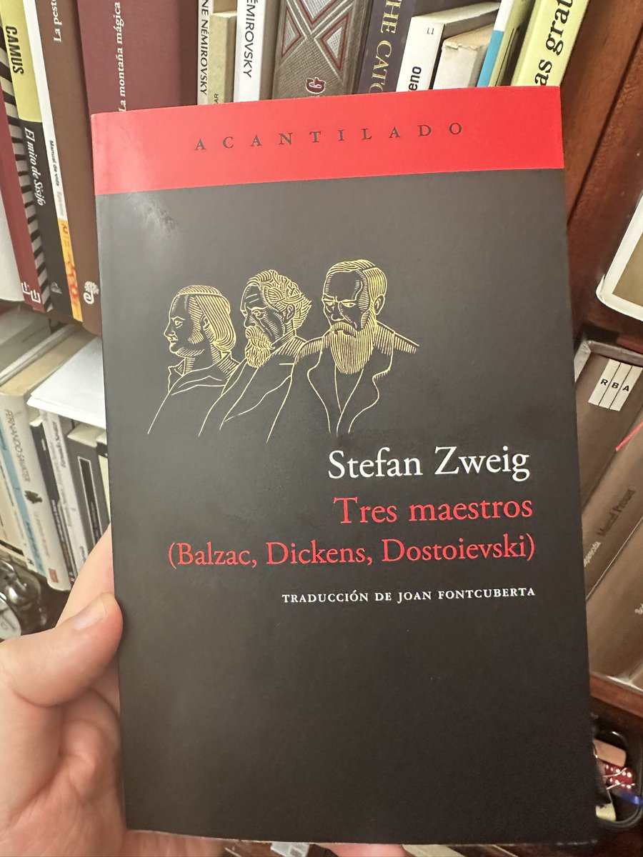 “El héroe de Balzac quiere someter el mundo, el de Dostoievski vencerlo. Ambos tienden a ir más allá de lo cotidiano, se dirigen como una flecha hacia lo infinito. Los Personajes de Dickens, por contrario, son comedidos, sus ideales se han contagiado de la palidez del mundo”.