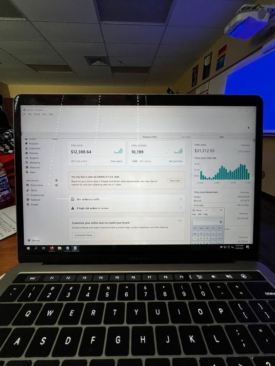 ZwebEcomAgency's tweet image. Dreaming of a six-figure income from your Shopify store? Learn how to scale your business to $100K/month with expert insights, marketing tactics, and optimization techniques.
#shopify #shopifystore  #dropshipping #dropshippingbusiness #winningproduct