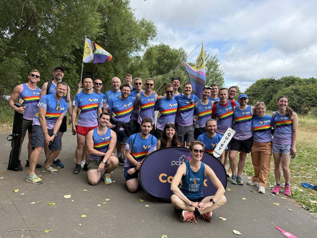 Such a joyful morning spent <a href="/colwickparkrun/">Colwick parkrun</a> with <a href="/NottsFR/">Nottingham Frontrunners</a> ❤️🌳