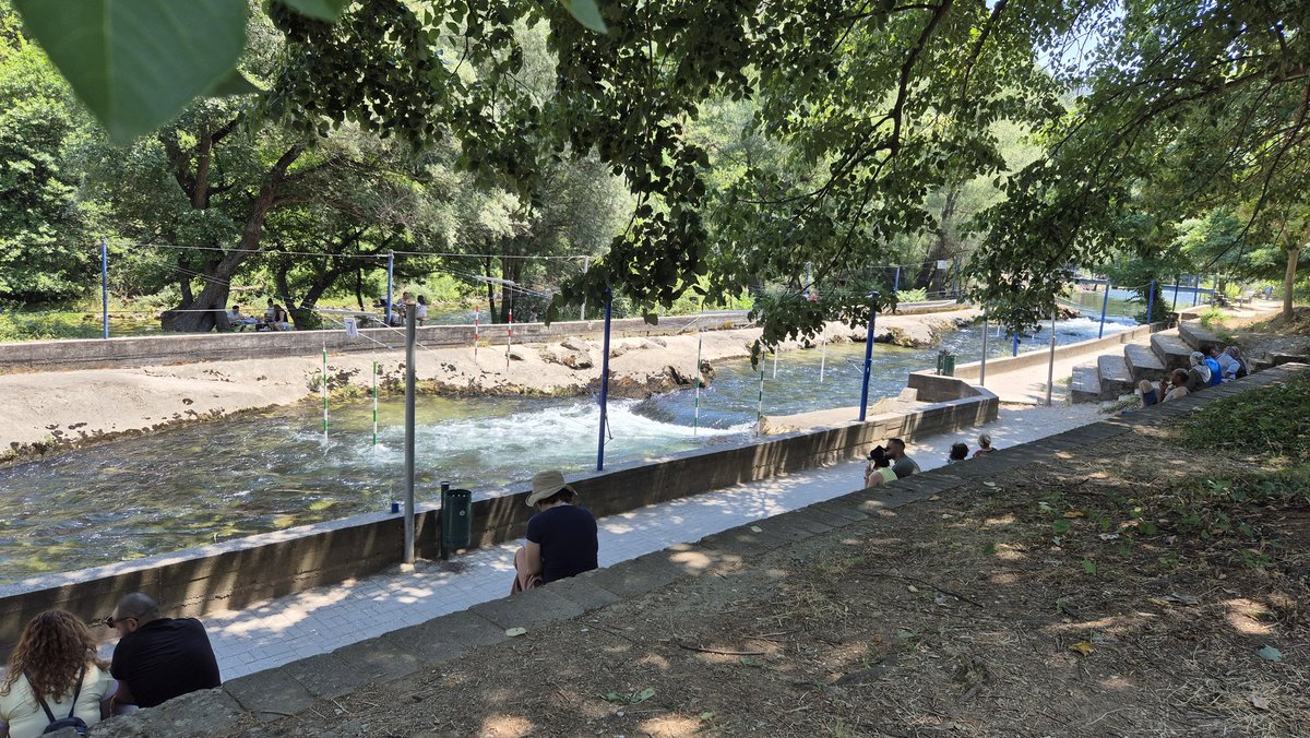 On the importance of shade in public places, vol.28