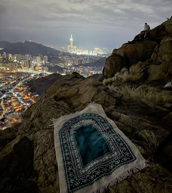 Ve sonunda anlıyoruz ki; ihtiyacımız olan tek şey,
Allah'tır...