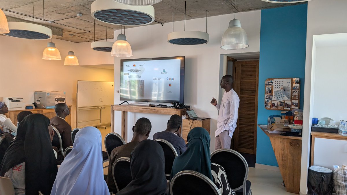 mouhamadane01's tweet image. Nous sommes ce matin à Edulab avec @galsenai pour parler d'IA, Hackathon et Entreprenariat.
@faye_Bams @S_Konteye