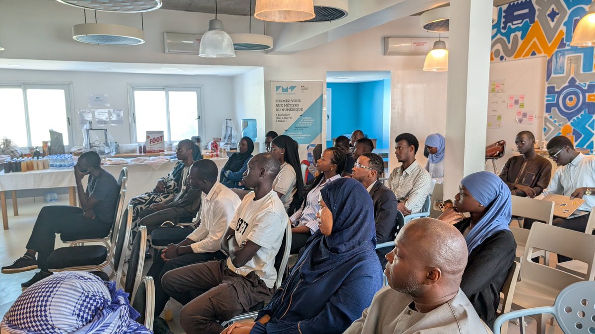 mouhamadane01's tweet image. Nous sommes ce matin à Edulab avec @galsenai pour parler d'IA, Hackathon et Entreprenariat.
@faye_Bams @S_Konteye