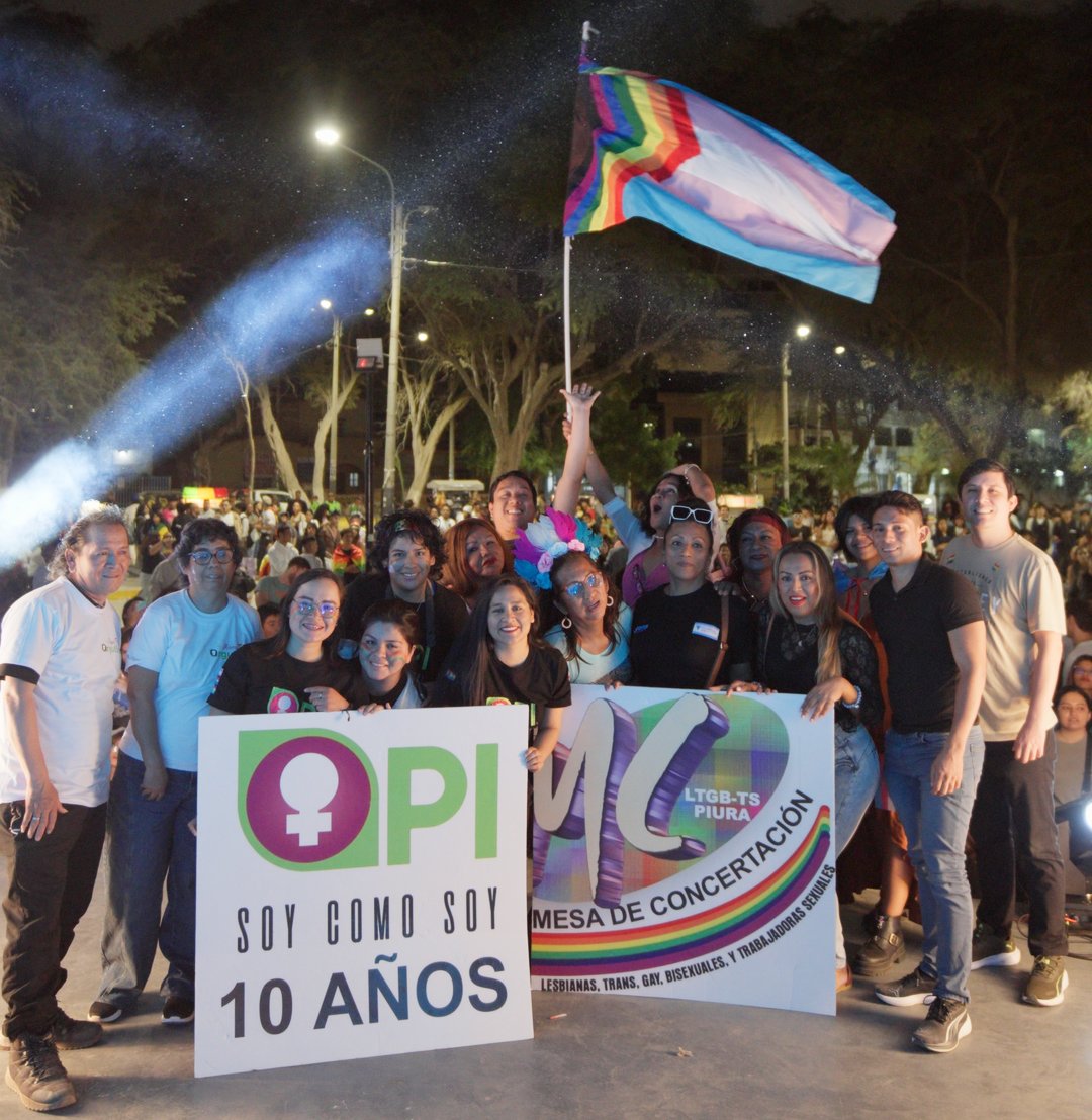 OrgulloPiura's tweet photo. 🌈 Arte y cultura marcaron el cierre de la XVII Marcha del Orgullo en #Piura.

Gracias a todes les artistas que con su talento celebraron nuestra existencia.

¡La lucha continúa! 💥

#NoMásRetrocesos #LGBTIQ+

Fotos: Gerson Burneo (4/4) https://t.co/ZbTTIQ17KF