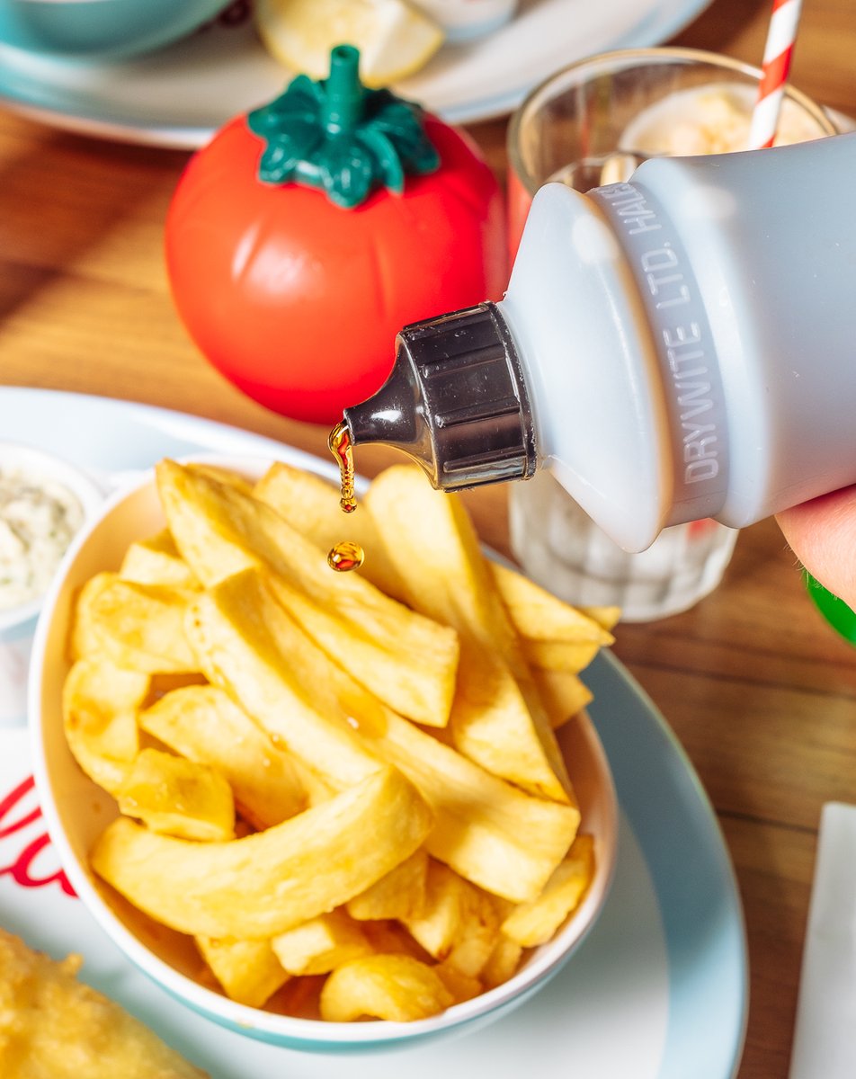 March, dance, snack, repeat. 🌈
We’re serving up fresh chips, love &amp; Pride vibes all evening in Central London 🍟💃
#LondonPride #PrideEats