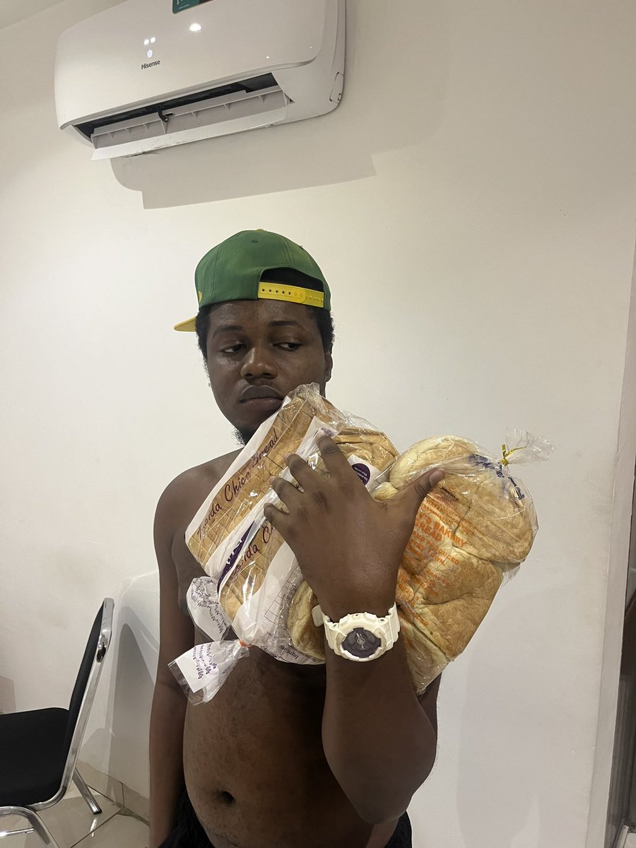 Kati tunyuke the bread has been cheesed🤗🫰