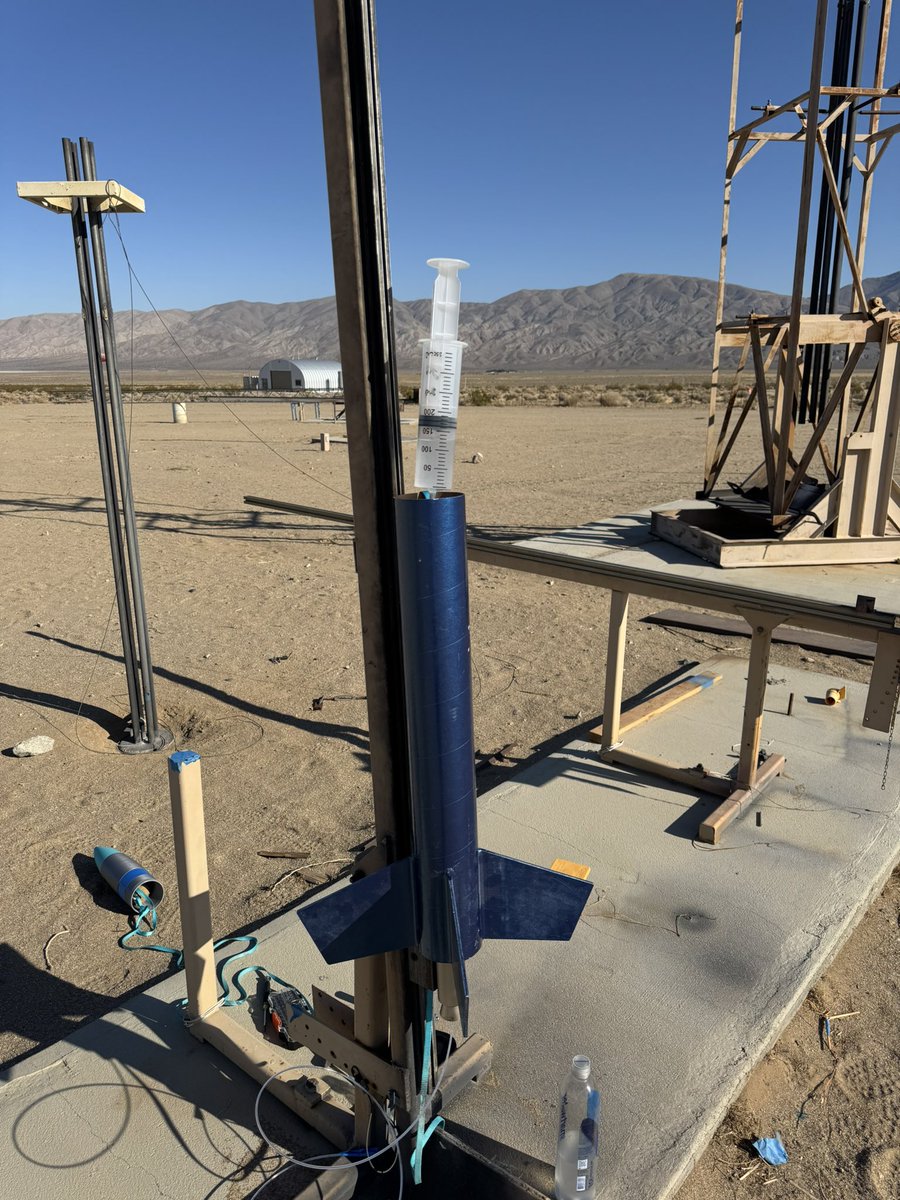 kegrocket's tweet image. Normal rocket things happening