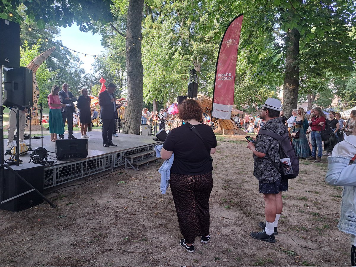 C est parti pour " les tentaculaires" le festival du spectacle de rue d'Amiens pendant 3 jours